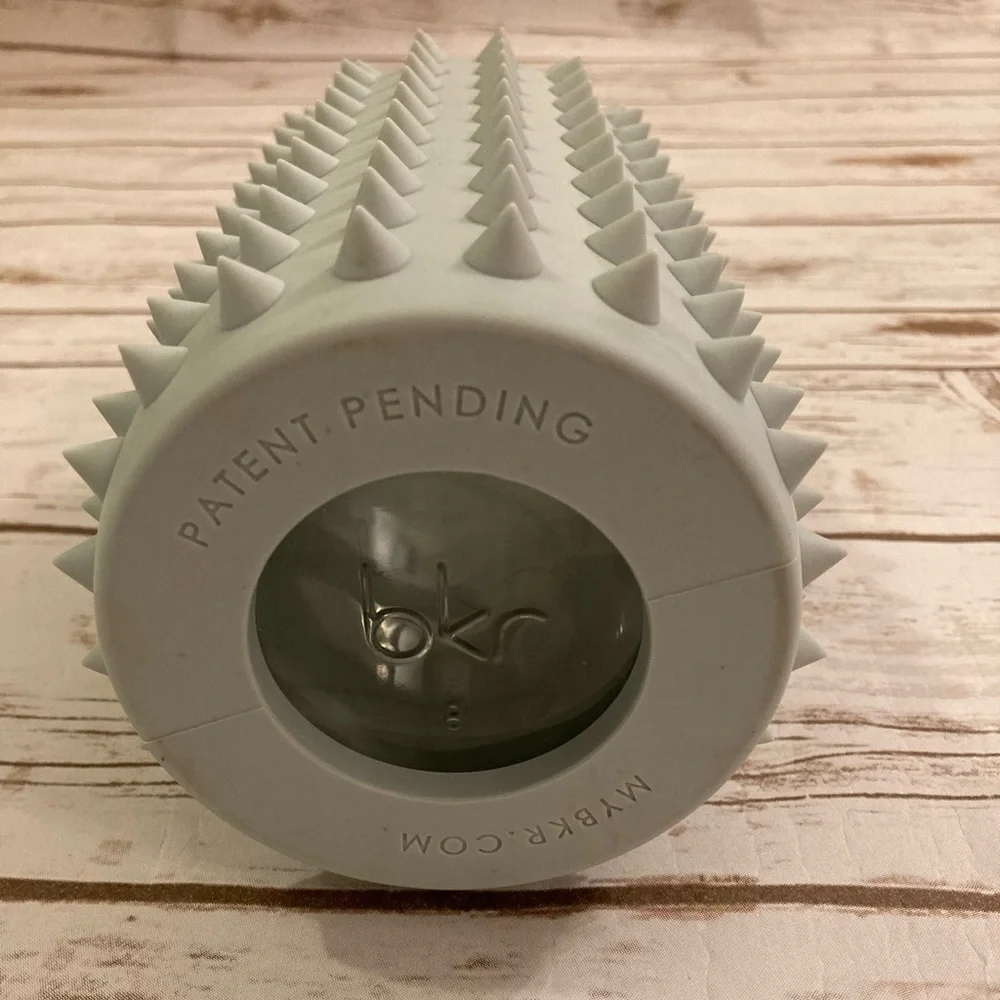 BKR Water Bottle Spiked London Gray Sleeve